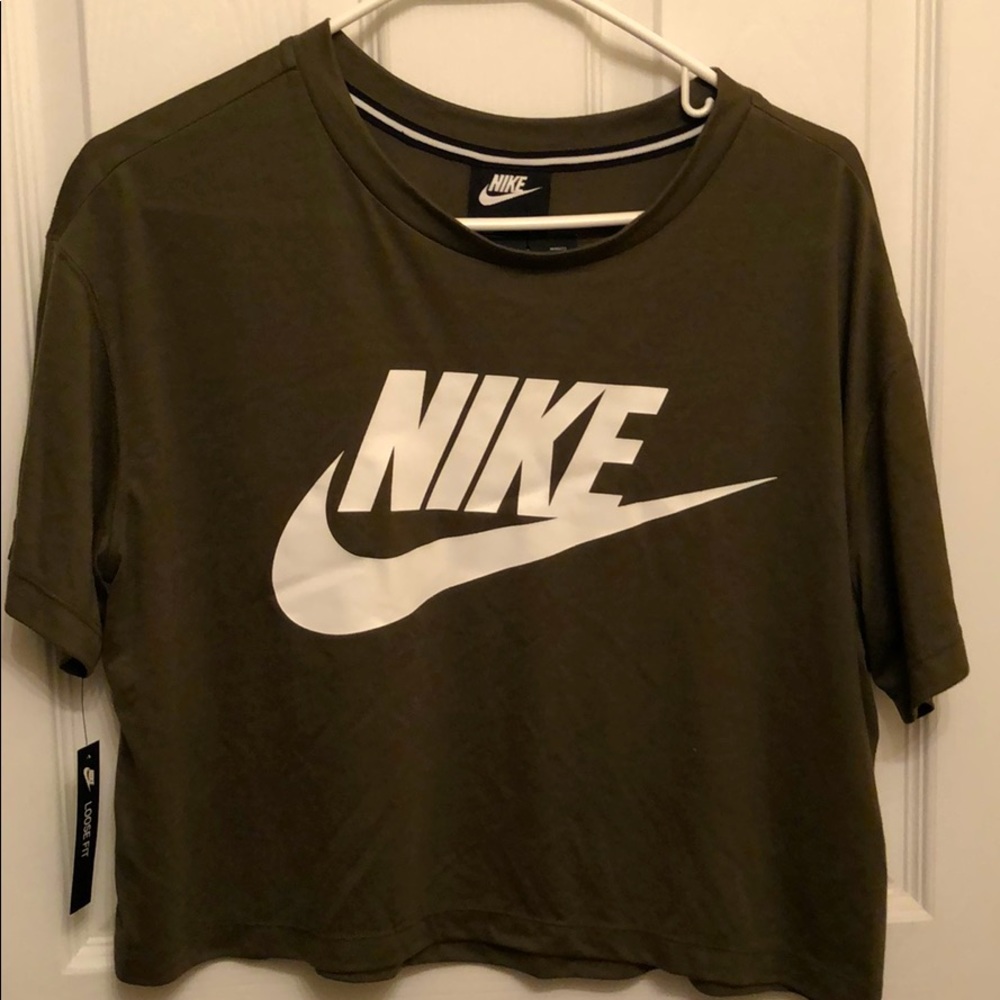 Nike Crop Top